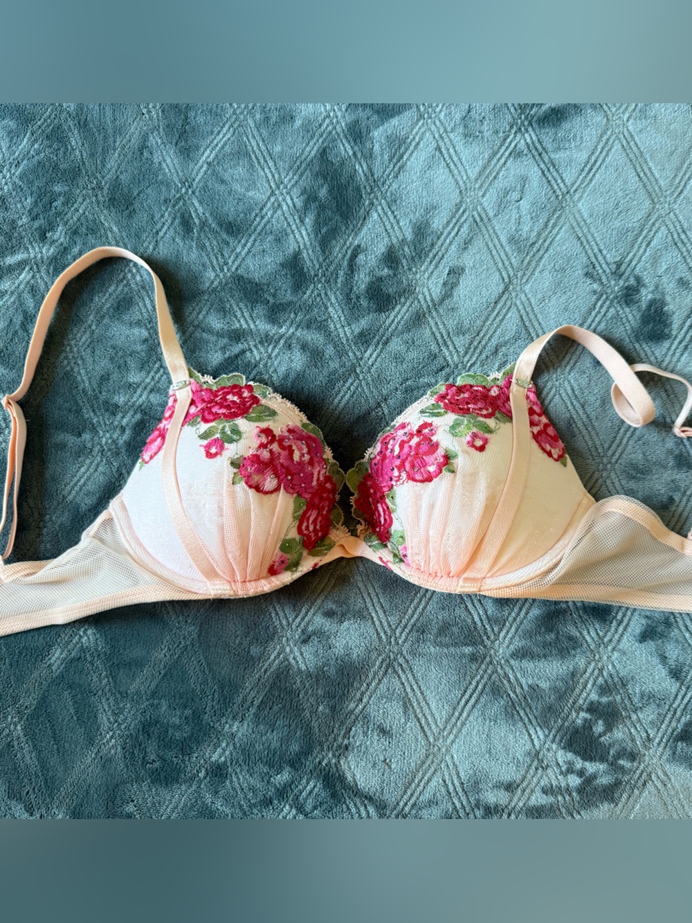 Victoria's Secret Light Pink Push-Up Bra with Pink Floral Embroidery - 32D